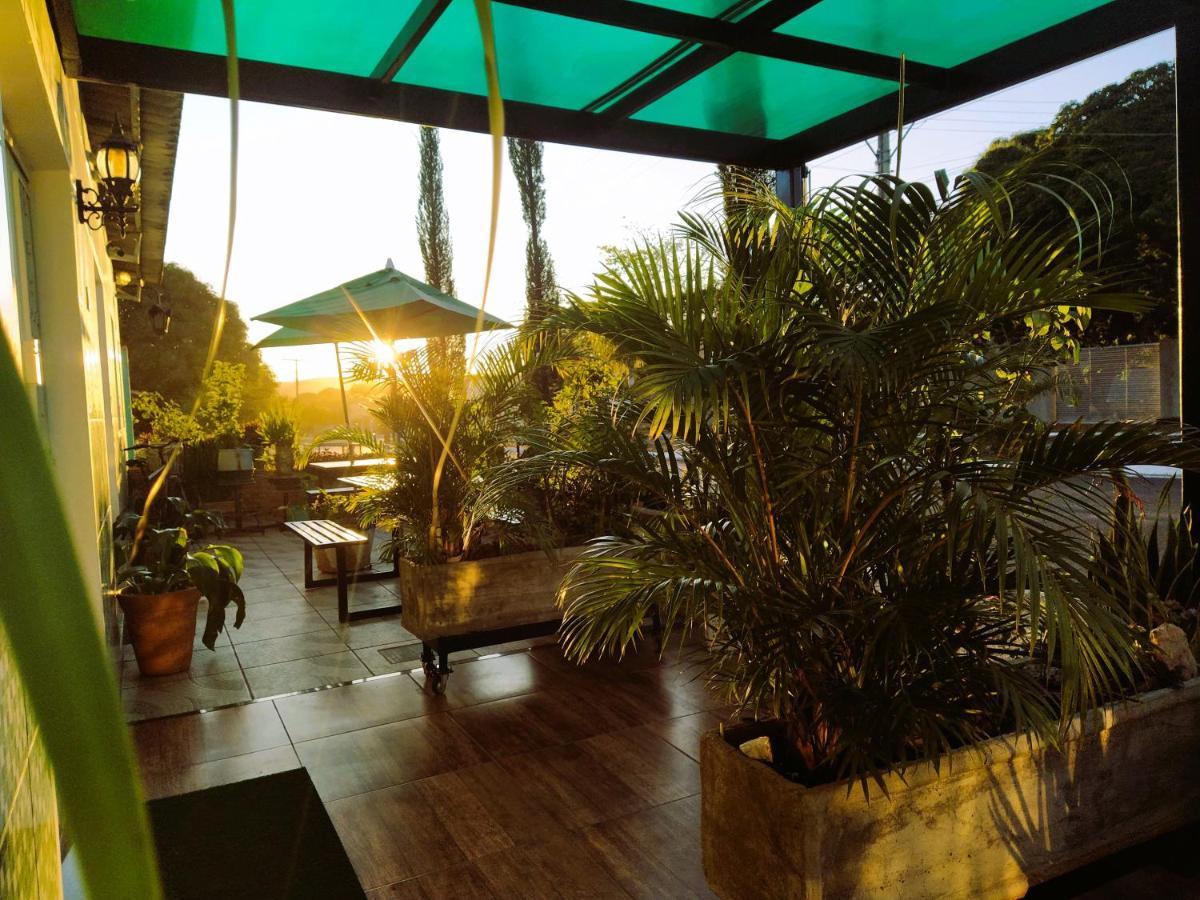 Hotel Recanto Verde Teresina de Goias Exterior foto